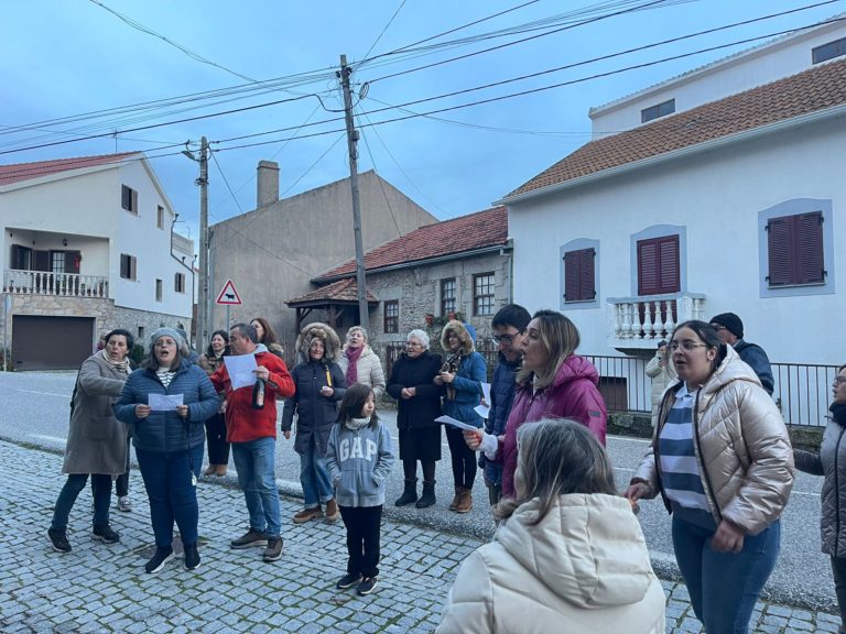 Cantar as Janeiras na Rapoula do Côa