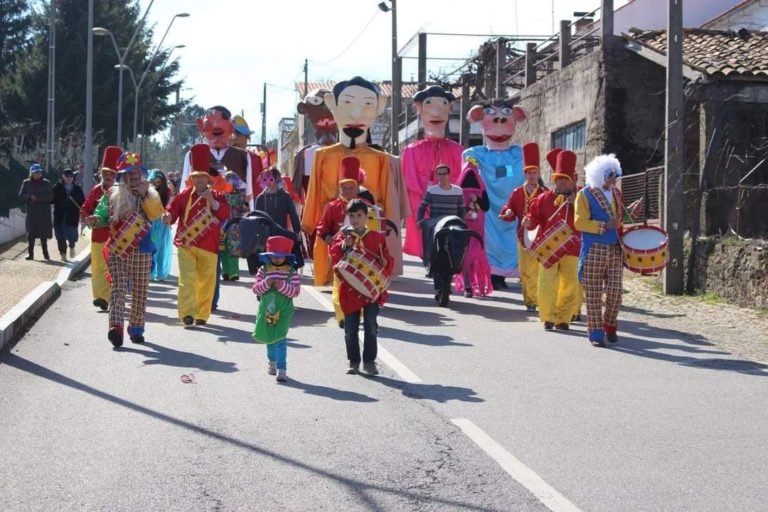 Aldeia do Bispo com desfile e garraiadas no Carnaval