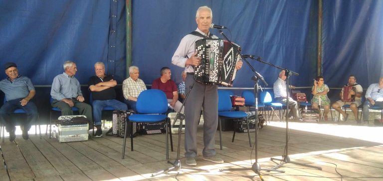 Festival de Acordeão e Tocadores de Realejo animou tarde na Rebolosa