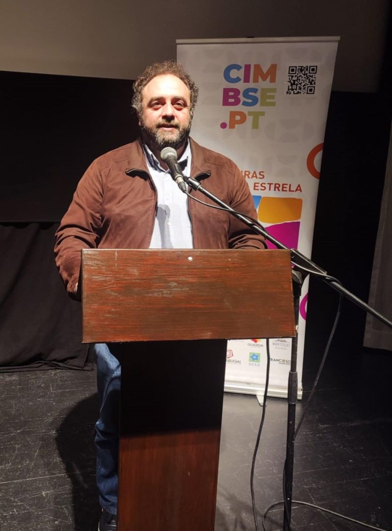 Alexandre Gonçalves apresenta Voto de Louvor à UBIAT