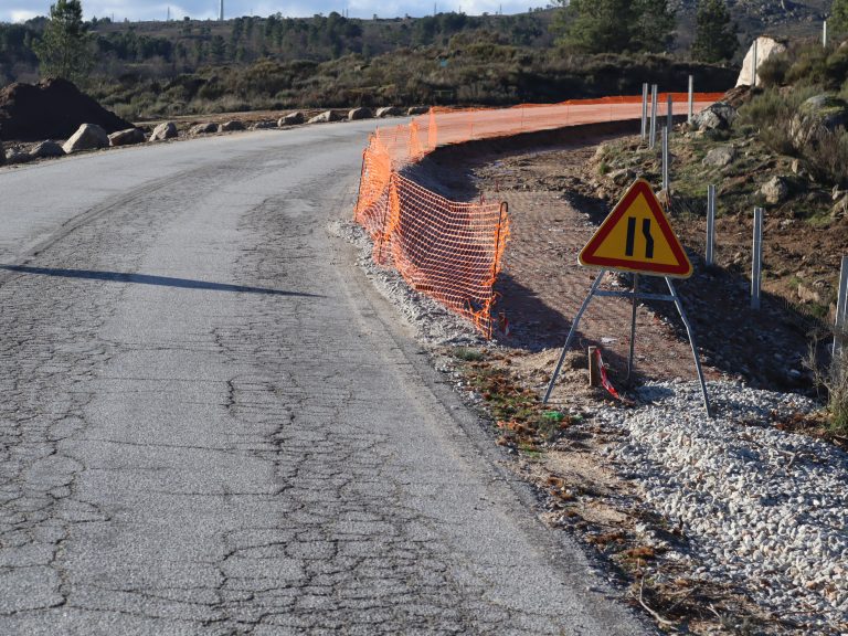 Estrada entre Sabugal e Sortelha está a ser intervencionada