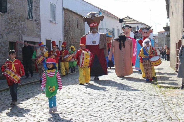 Aldeia do Bispo com desfile e garraiadas no Carnaval