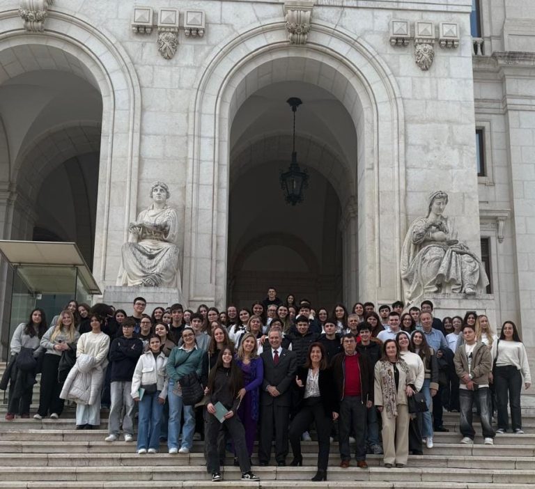 Alunos do Agrupamento de Escolas do Sabugal visitam a Assembleia da República