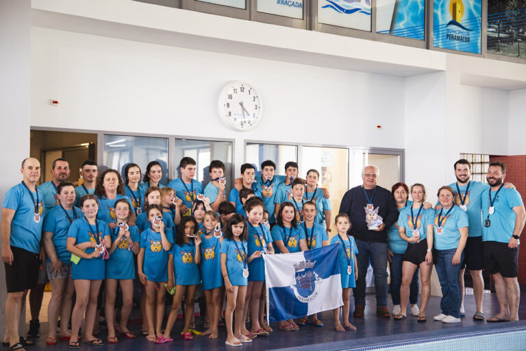 6º Encontro de Escolas de Natação com nove dezenas de participantes