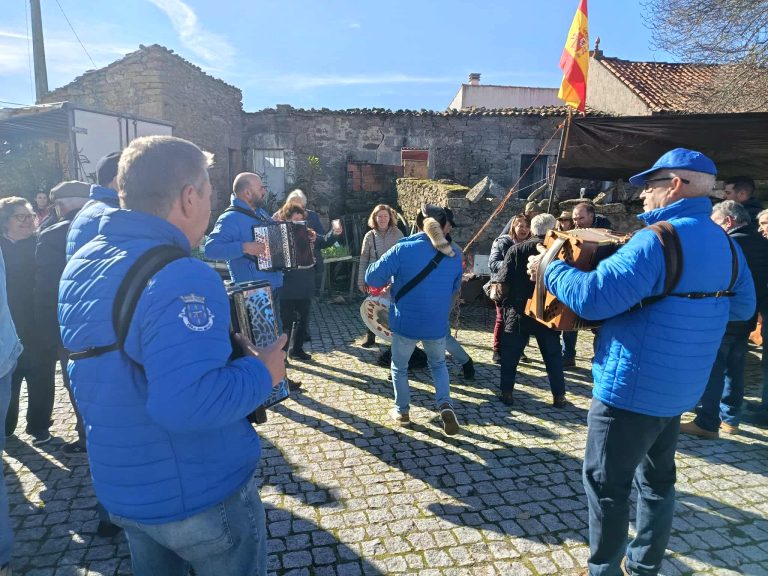 Feira, Convívio e Tradições na Festa em Honra de Santa Catarina, na Rebolosa