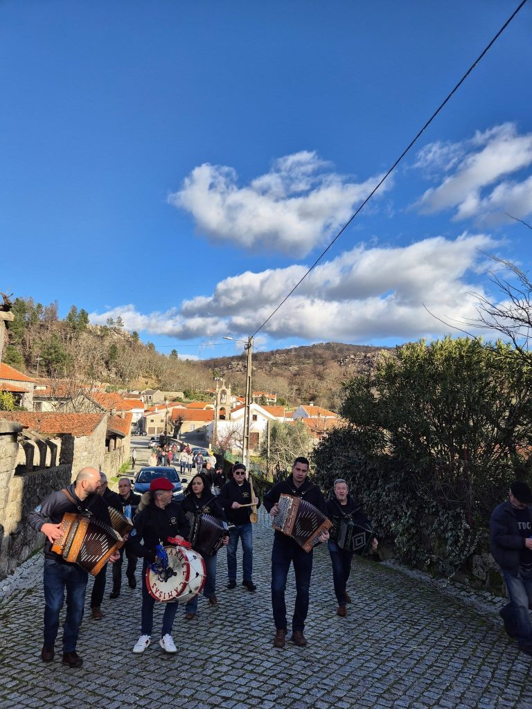 Desamuar o Forno e a Ronda dos Pipos são tradições de Carnaval em Penalobo
