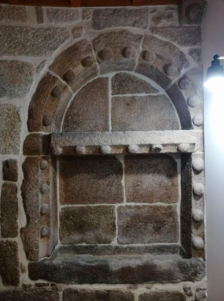 Descobertos dois Aron em Castelo Mendo