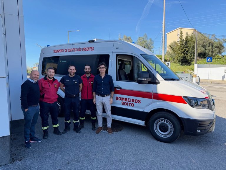 Bombeiros Voluntários do Soito reforçam frota com nova Ambulância