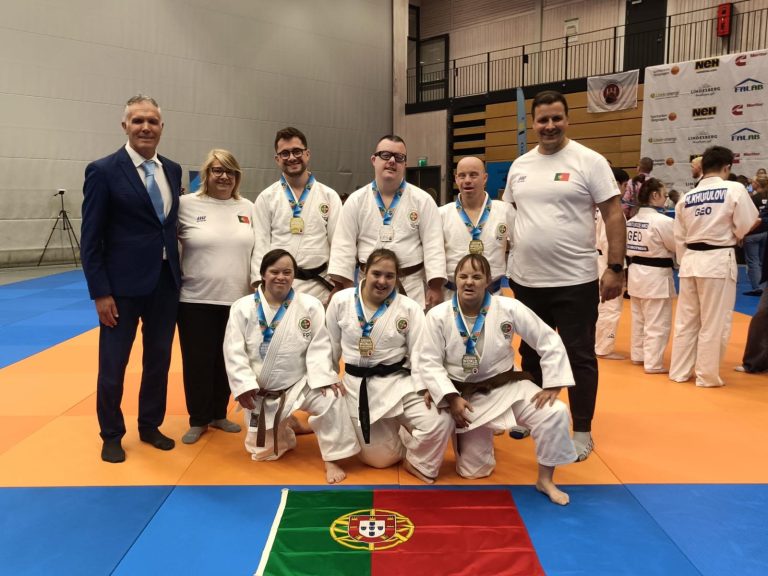 Maria Ribeiro renova título de Campeã do Mundo de Judown